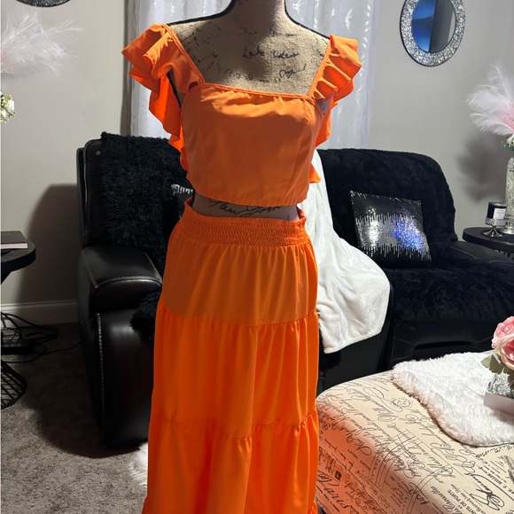 AFEWGKID
Women's Trendy Mid Waist Sling Swing Skirt Set Size |M|NEW!! - Picture 10 of 16